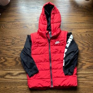 Good condition vest with sweatshirt sleeves (doesn’t come apart) with hood (6-7)